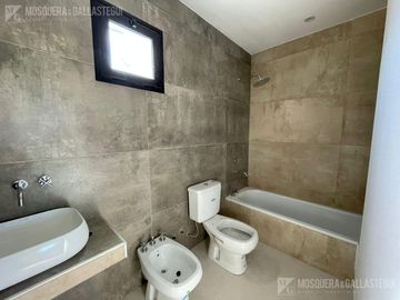 Casa en  venta en Santa Elena