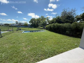 Casa en  venta en Santa Elena