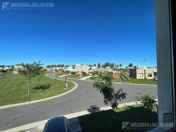 Casa en  venta en Santa Elena