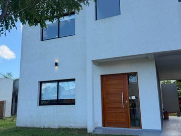 Casa en  venta en Santa Elena