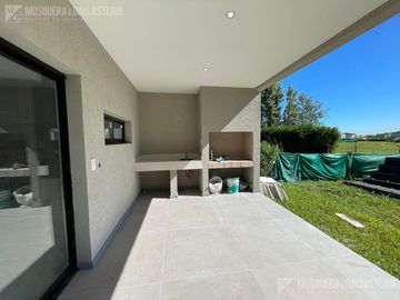 Casa en  venta en Santa Elena