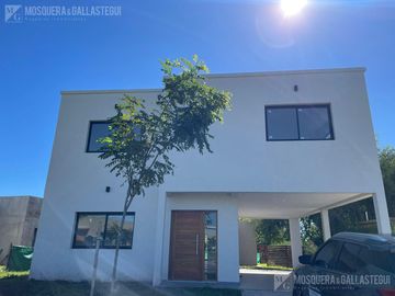 Casa en  venta en Santa Elena