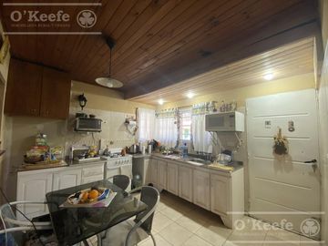 Casa Quinta de 2 Has con pileta y gran arboleda en Abasto - En venta en La PLata