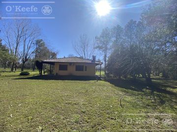 Casa Quinta de 2 Has con pileta y gran arboleda en Abasto - En venta en La PLata