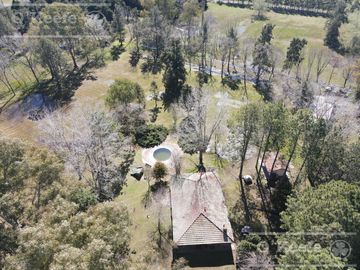 Casa Quinta de 2 Has con pileta y gran arboleda en Abasto - En venta en La PLata