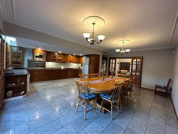 Importante Casa en Venta en Mendoza Ciudad