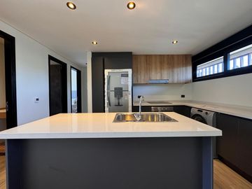 ARENAS 5 VENTA DESDE EL POZO CON COCHERA Y PILETA