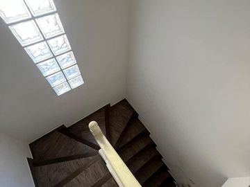 Venta Casa 5 Ambientes con Piscina en Santa Maria de Tigre Nordelta