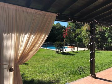 Venta Casa 5 Ambientes con Piscina en Santa Maria de Tigre Nordelta