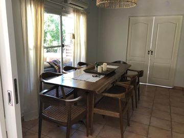 Venta Casa 5 Ambientes con Piscina en Santa Maria de Tigre Nordelta