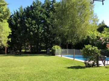 Venta Casa 5 Ambientes con Piscina en Santa Maria de Tigre Nordelta