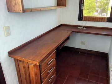 A la Laguna. 4 dormitorios, escritorio y area de servicio.