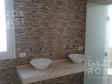 Excelente propiedad estilo moderno en Barrio Privado Don Joaquín, Canning
