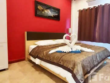 Semi-detached house close to the beach in Suan Son, Rayong