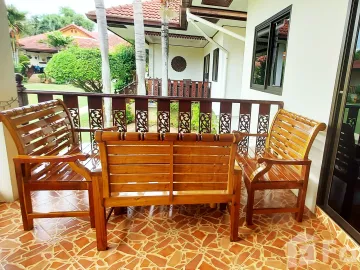 Semi-detached house close to the beach in Suan Son, Rayong