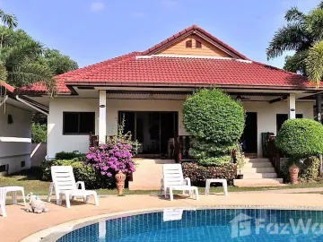 Semi-detached house close to the beach in Suan Son, Rayong