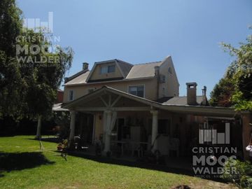 Casa en venta 4 ambientes Barrio Cerrado Septiembre