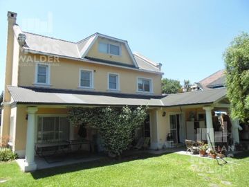 Casa en venta 4 ambientes Barrio Cerrado Septiembre
