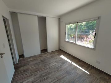 Muy lindo Triplex en venta en Juan de Garay 3220