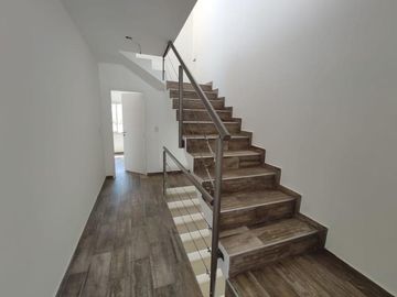 Muy lindo Triplex en venta en Juan de Garay 3220