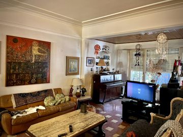 Venta importante  casa   barrio Plaza Mitre .Mar del Plata
