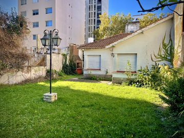 Venta importante  casa   barrio Plaza Mitre .Mar del Plata