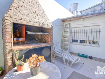 Casa 4 Ambientes con Terraza y Parrilla - Olivos.