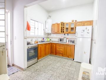 Casa 4 Ambientes con Terraza y Parrilla - Olivos.