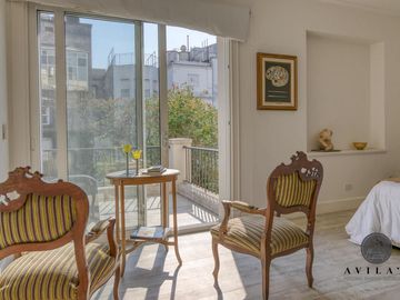 Gran Casa / Residencia 5 ambientes en Venta - Barrio Parque