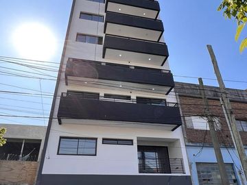 Venta de Departamento 3 ambientes con patio en Wilde (28883)
