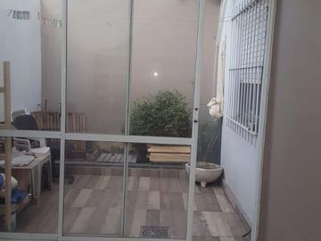 PH 3 ambientes con patio. Reciclado. Impecable.