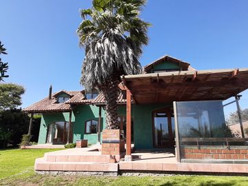 Linda casa en condominio exclusivo en sector Las Gaviotas a