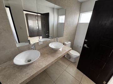 PUNTA JURIQUILLA QUERÉTARO CASA VENTA 3 RECAMARAS $4,400,000 MXN (SM)