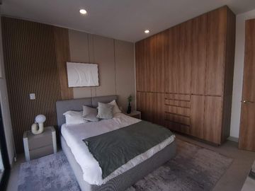 Vive la Elegancia y Comodidad en el Corazón del Querétaro Moderno, Casa en Venta.