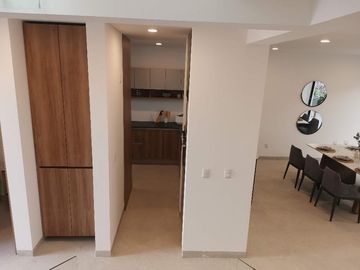 Vive la Elegancia y Comodidad en el Corazón del Querétaro Moderno, Casa en Venta.