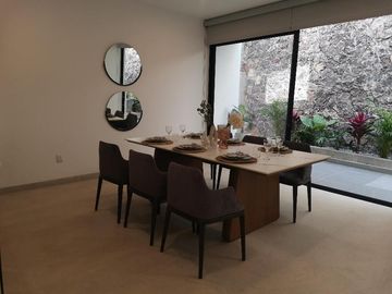 Vive la Elegancia y Comodidad en el Corazón del Querétaro Moderno, Casa en Venta.