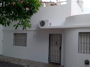 Casa en  lote propio