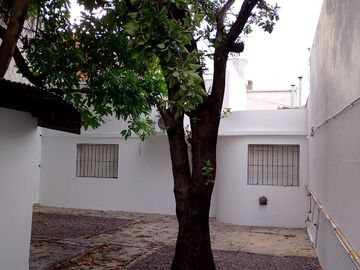 Casa en  lote propio