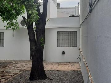 Casa en  lote propio