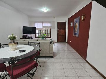 Venta PH  5 ambientes  2 dormitorios en Haedo Chico, 2 cocheras