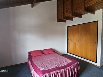 Venta PH  5 ambientes  2 dormitorios en Haedo Chico, 2 cocheras