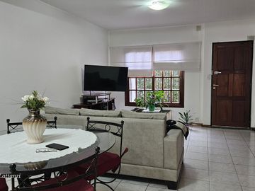Venta PH  5 ambientes  2 dormitorios en Haedo Chico, 2 cocheras