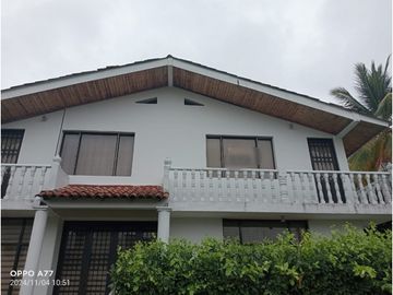 VENDO CASA CAMPESTRE CONJUNTO CARMEN DE APICALA - URGEME