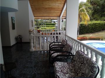 VENDO CASA CAMPESTRE CONJUNTO CARMEN DE APICALA - URGEME