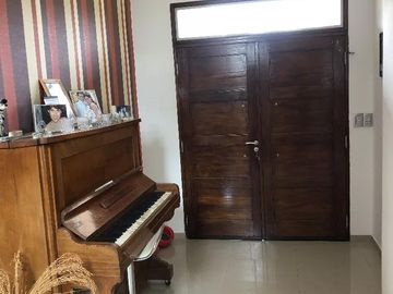 Casa en venta - 4 Dormitorios 3 Baños - Cocheras - 1.100Mts2 - Presidente Perón