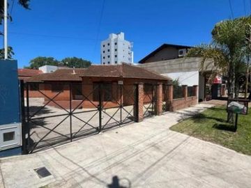 Casa en venta - 2 Dormitorios 1 Baño - 80mts2 - San Bernardo del Tuyú