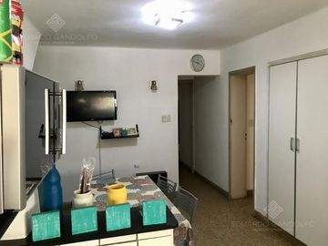 4 dorm - Garage - Jardín a metros de la Avda. H. Yrigoyen y del FCGR