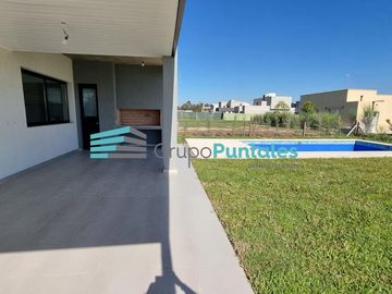 Propiedad a Estrenar a la Venta en Lagos de Canning sobre lote de 600m2 interno con excelente orientación de sol