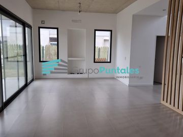 Propiedad a Estrenar a la Venta en Lagos de Canning sobre lote de 600m2 interno con excelente orientación de sol