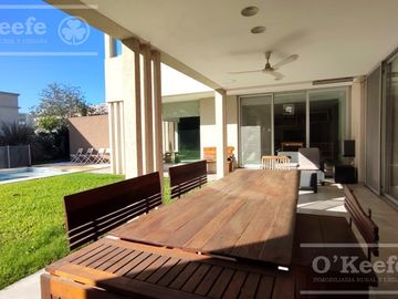 Casa moderna en venta 5 ambientes  en Fincas de Hudson Barrio Cerrado. Hudson, Berazategui
